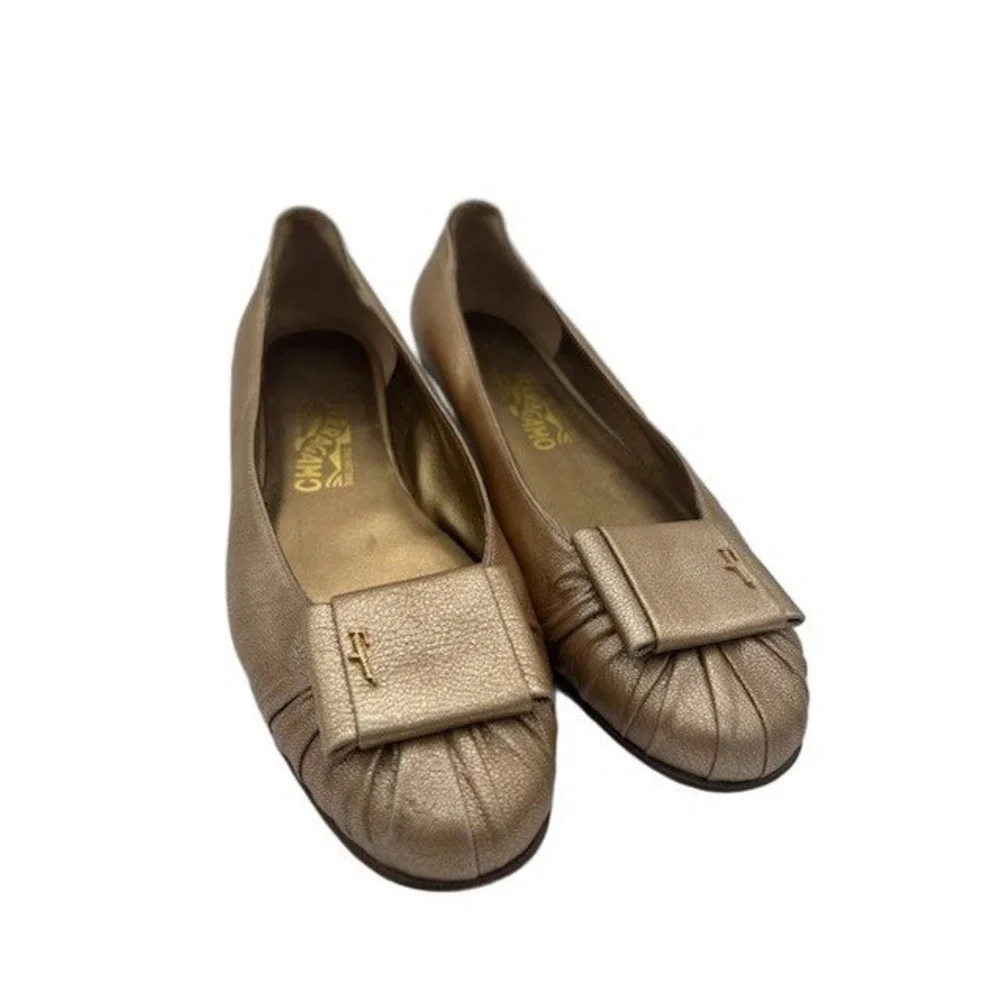 Salvatore Ferragamo Ballet Flats Women's Size 10 Gold Gancini Bow Shoes